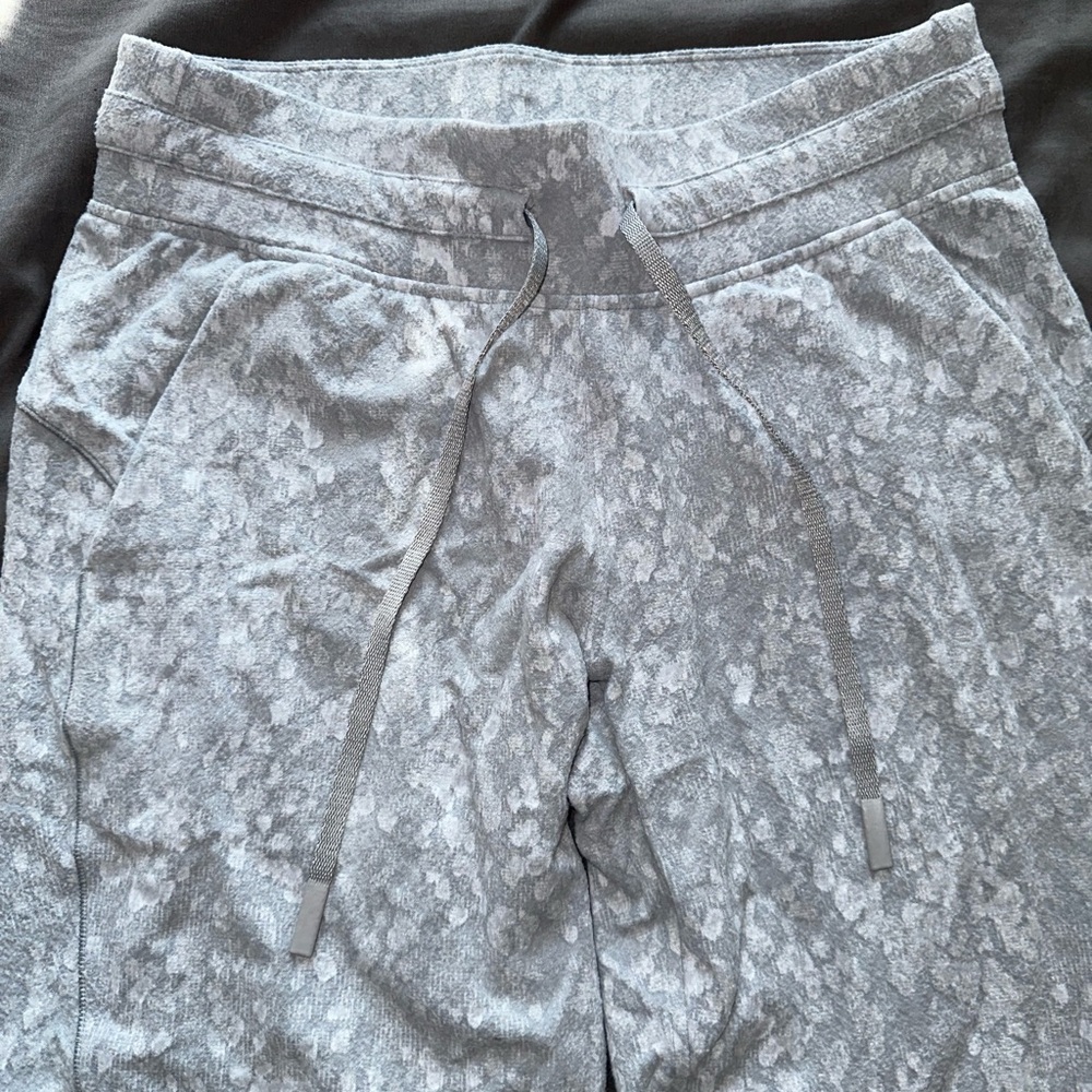 Lululemon joggers